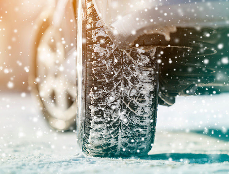 Le pneu fait rouler le vehicule