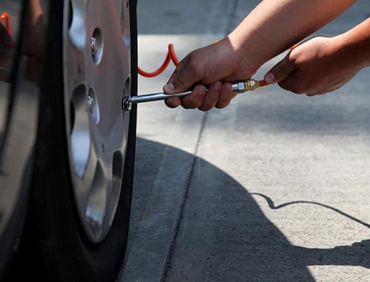  Is het vullen met stikstof in de banden aanbevolen?