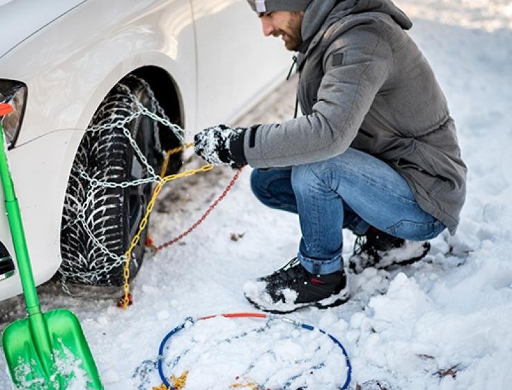 L’utilisation de pneus hiver remplace-t-elle l’utilisation de chaînes ?